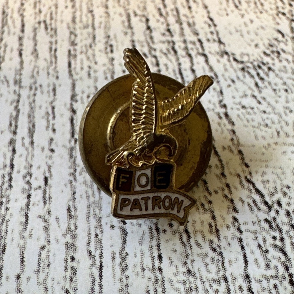 F.O.E. Fraternal Order of Eagles Patron 1/2" Screw Back Pin Vintage